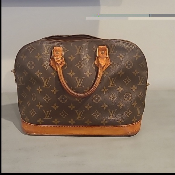 Louis Vuitton Handbags - Louis Vuitton purse